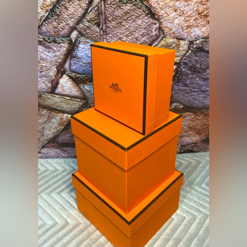 AUTHENTIC HERMES GIFT BOXES